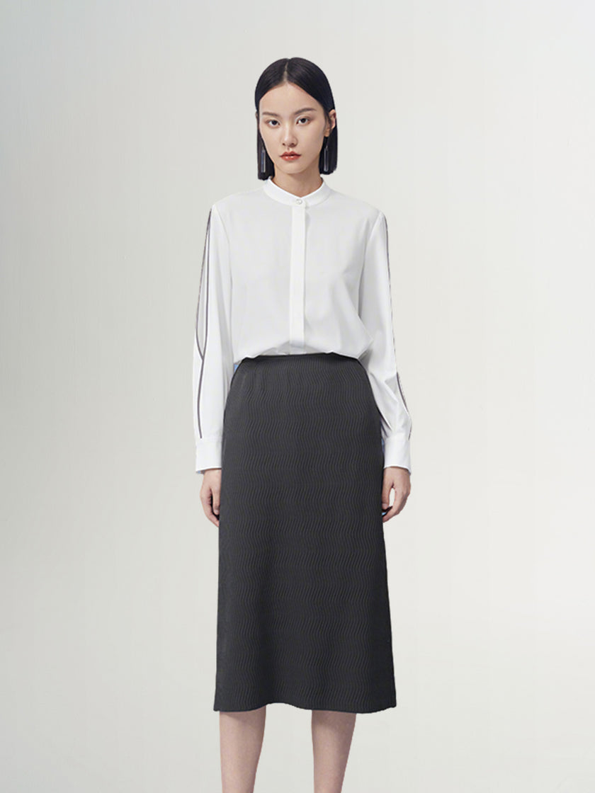 Dark gray straight skirt with wave seams