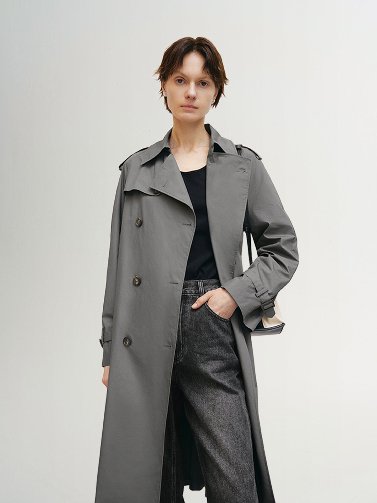 Smoke gray winter coat with collar, double breasted