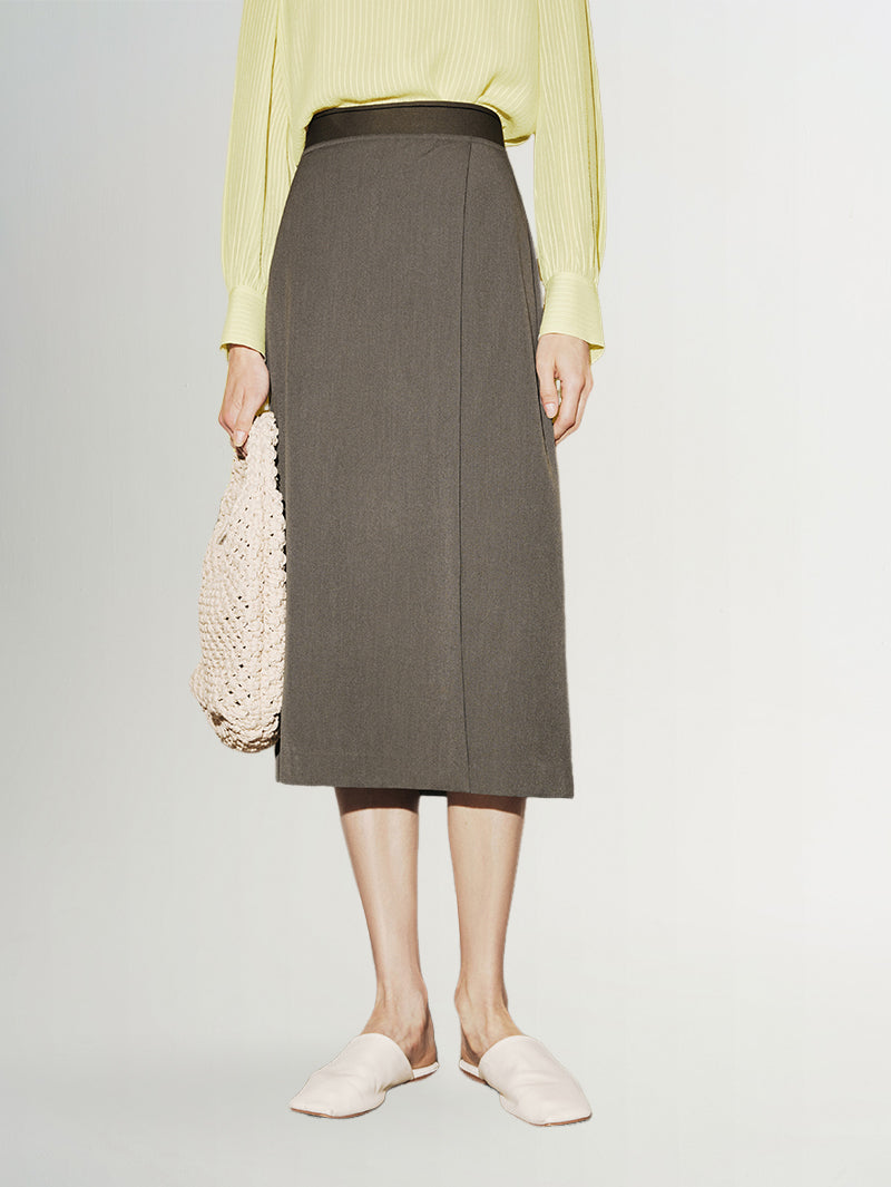 Short brown-khaki skirt with a straight cut
