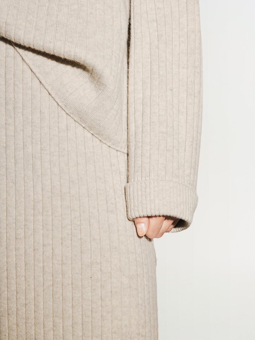 Light beige wool straight skirt