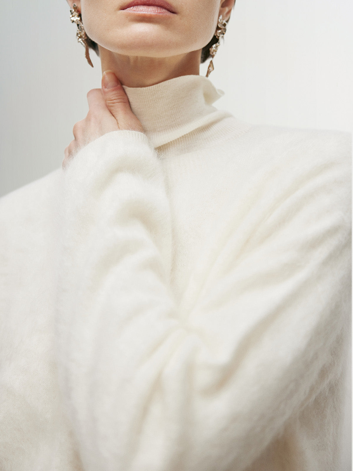 Women's White Casual Round Neck Cashmere Sweater