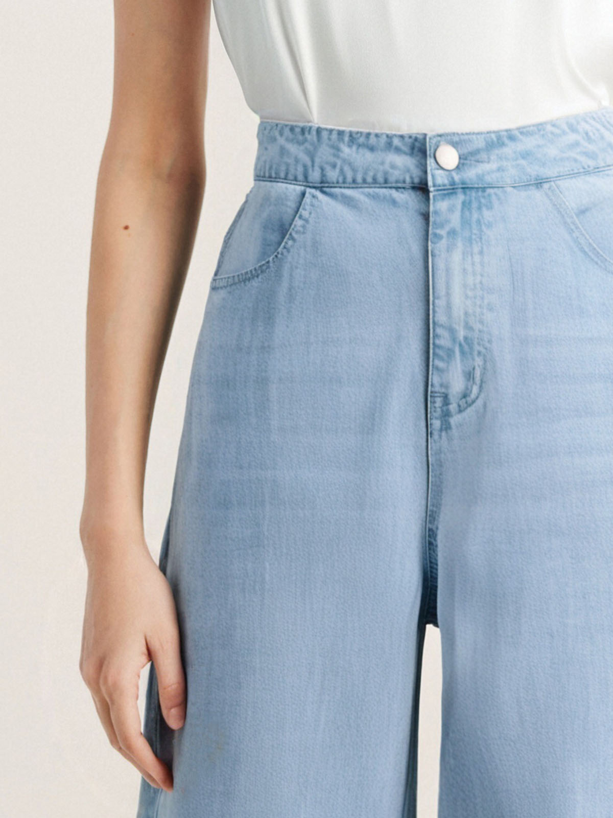 Light jeans