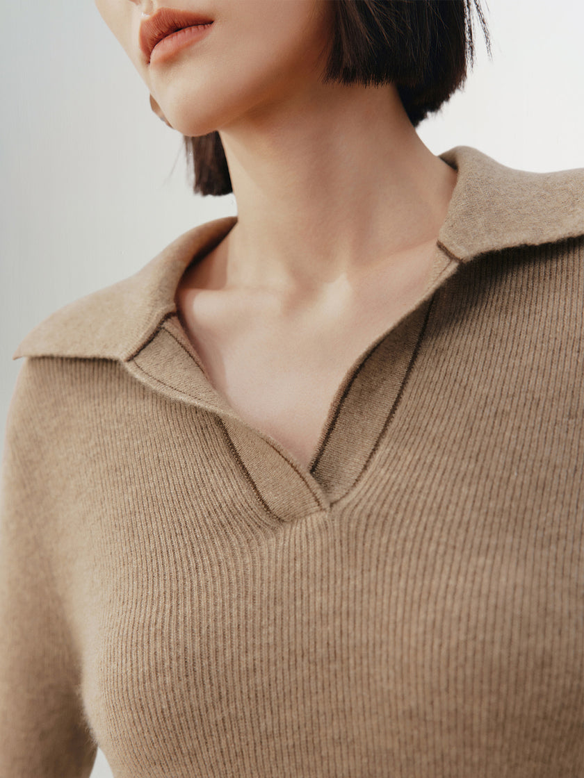 Brown cashmere sweater with V-neck polo neck