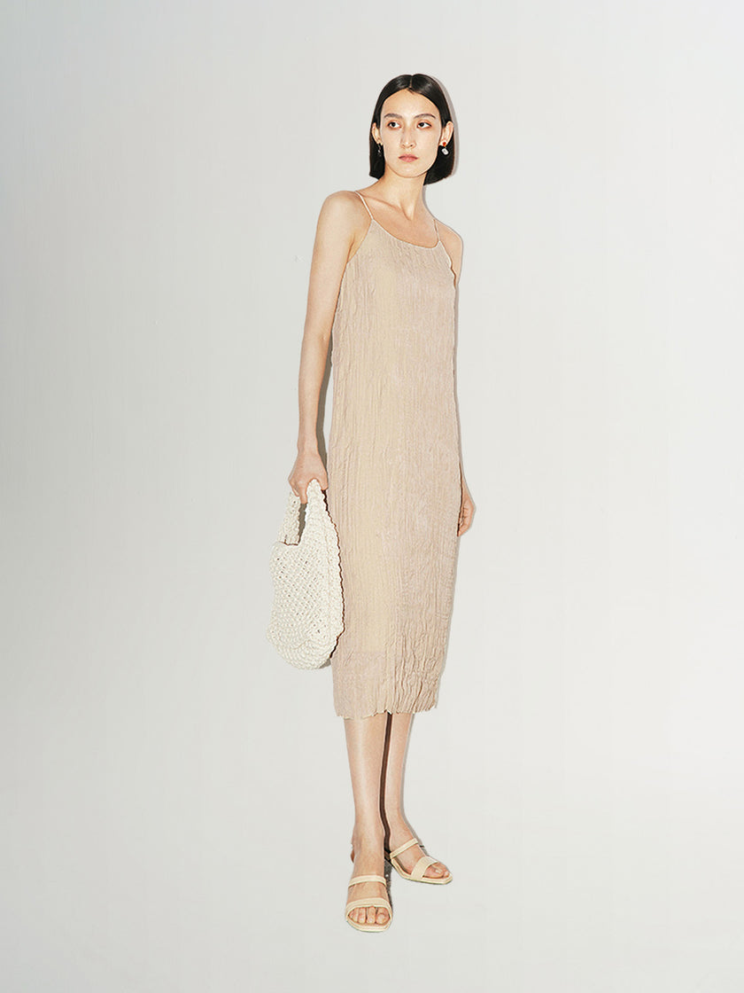 Apricot-colored dress with round neck