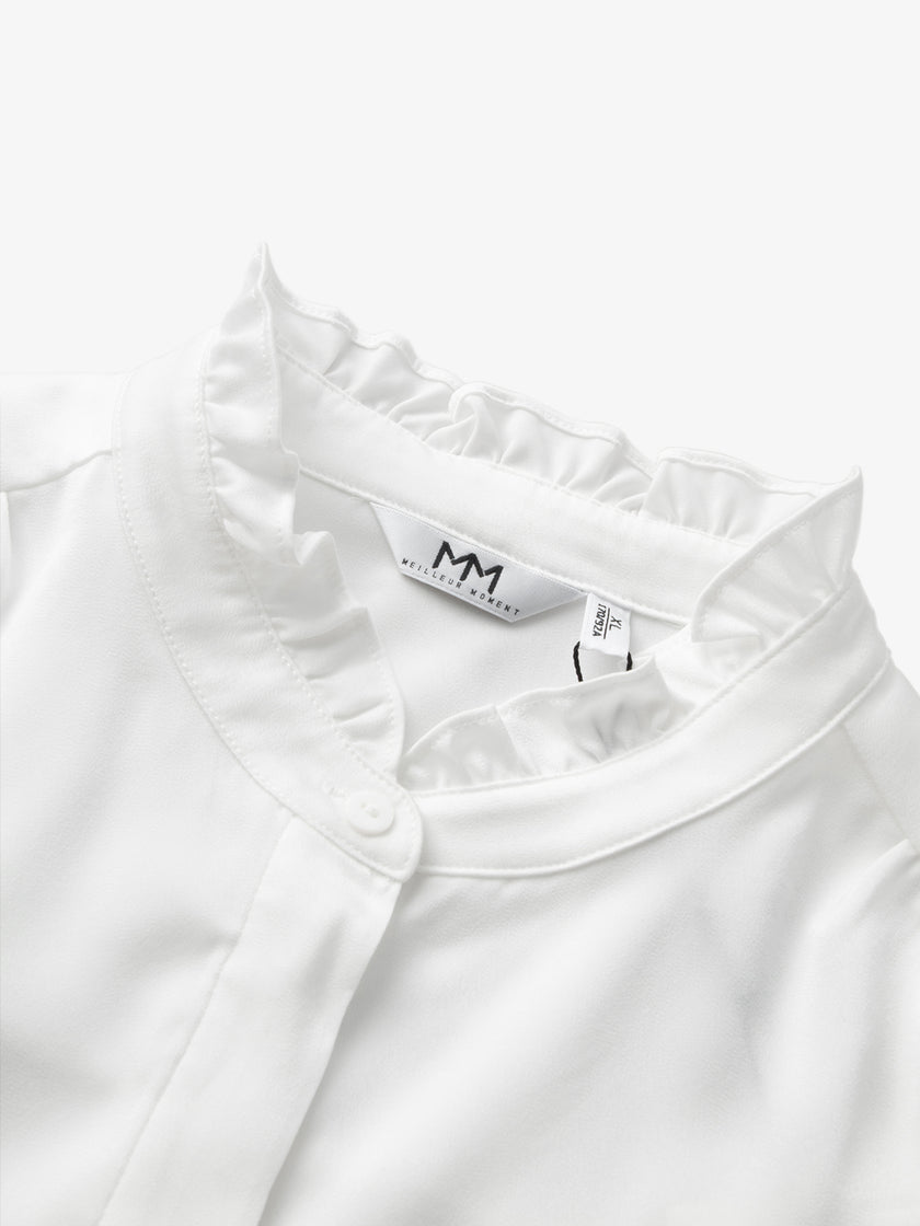 Pure white shirt with pleated collar, long sleeves