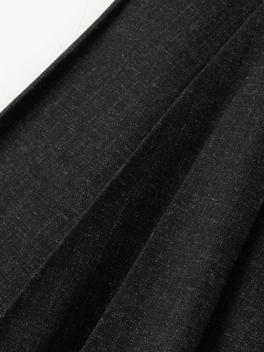 Black pleated long skirt