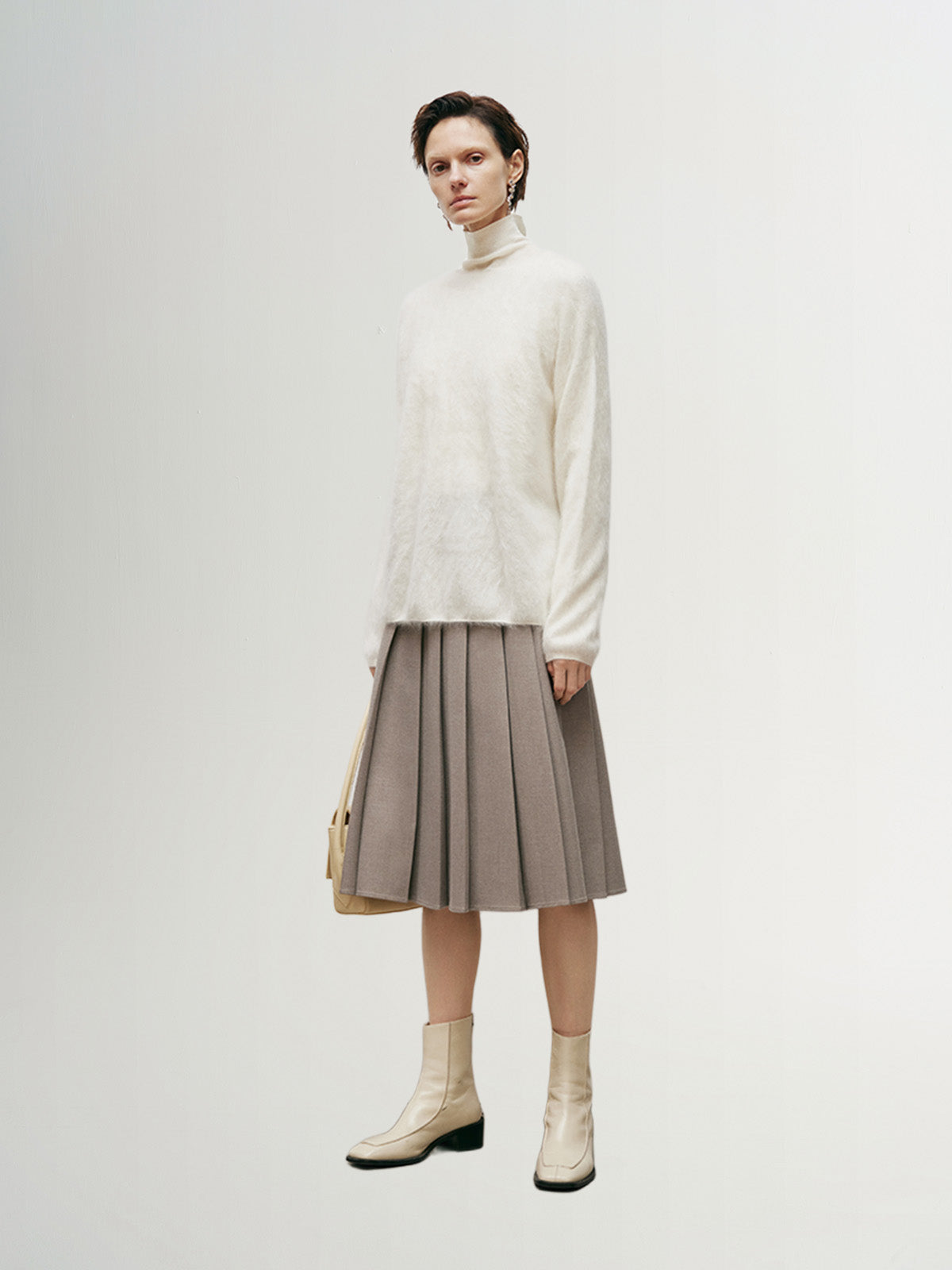 Women's White Casual Round Neck Cashmere Sweater
