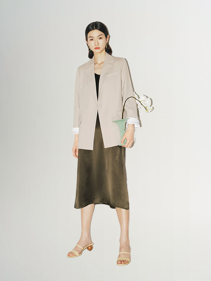 Camel gray blazer with notched collar, loose fit and double breasted