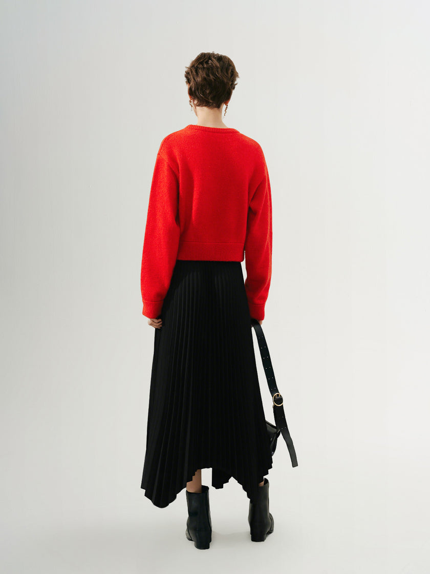 Black pleated long skirt with pockets