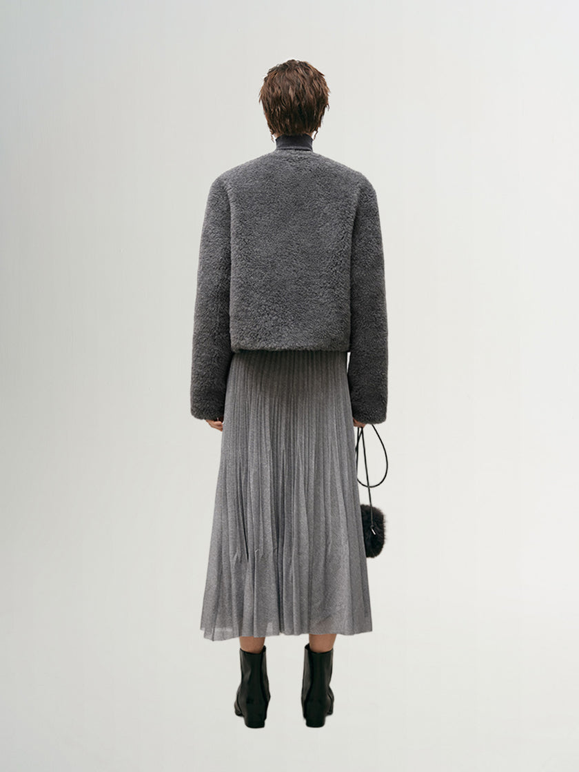 Grey short skirt with elastic waist and pleated design