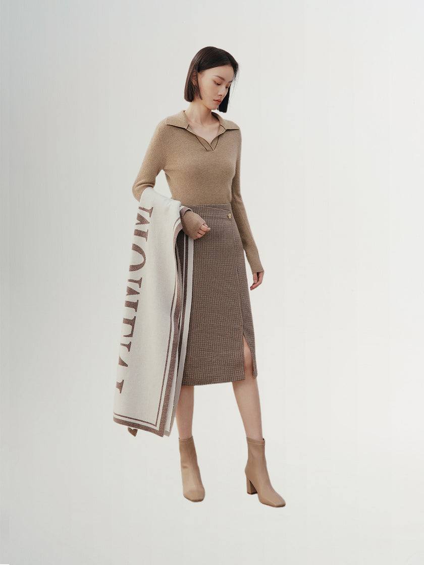Brown cashmere sweater with V-neck polo neck