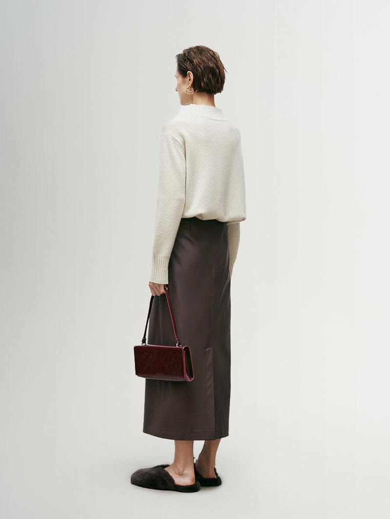 Short straight skirt in brown faux leather
