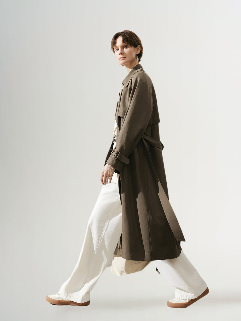 Smooth brown lapel collar trench coat