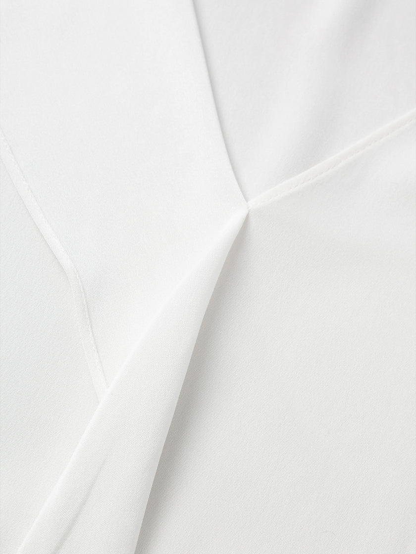 White silk V-neck long-sleeved shirt
