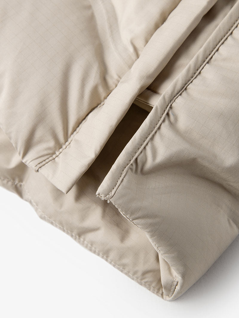 Light gray quilted goose down hooded down jacket