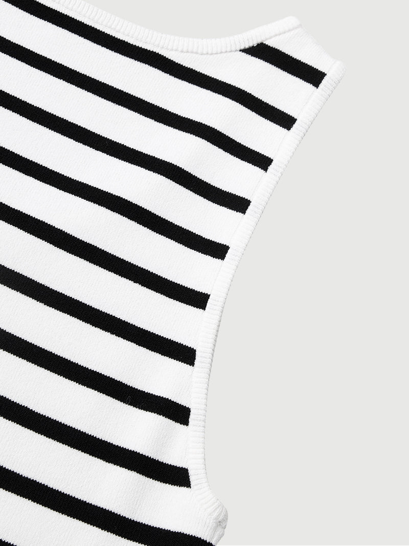 Women's Black Round Neck Stripe Knitted Vest