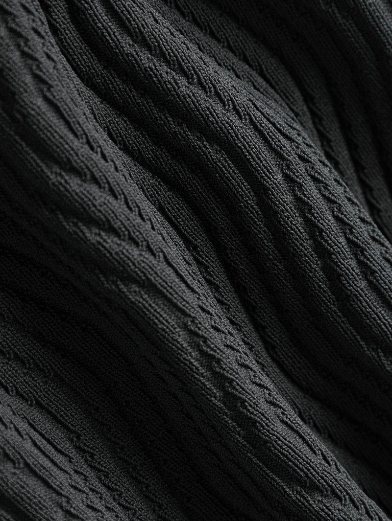 Dark gray straight skirt with wave seams