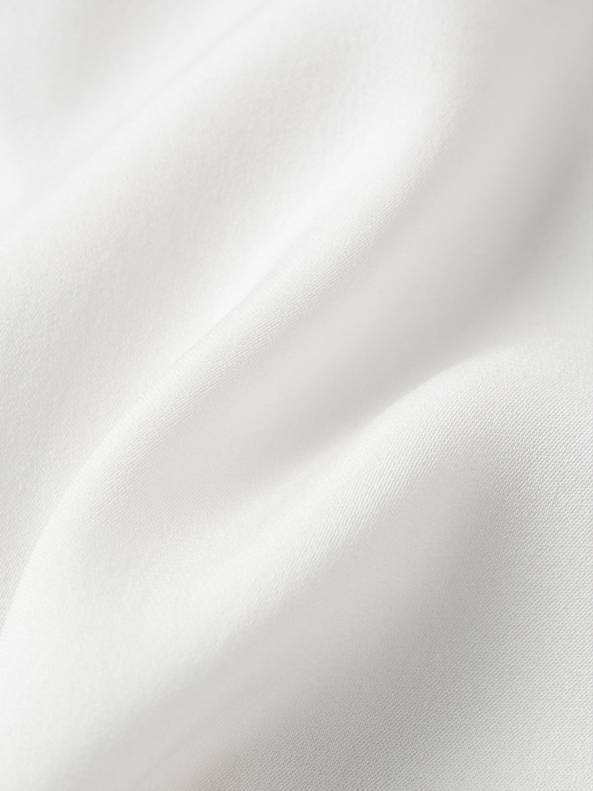 White silk V-neck long-sleeved shirt
