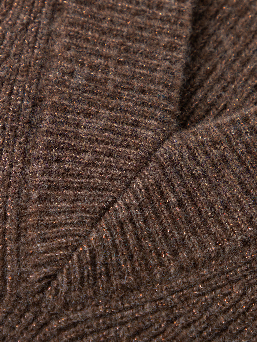 Sleeveless V-neck wool top
