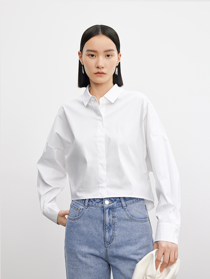 Women's White Classic Collar Pleat Design Long Sleeve Short Shirt
