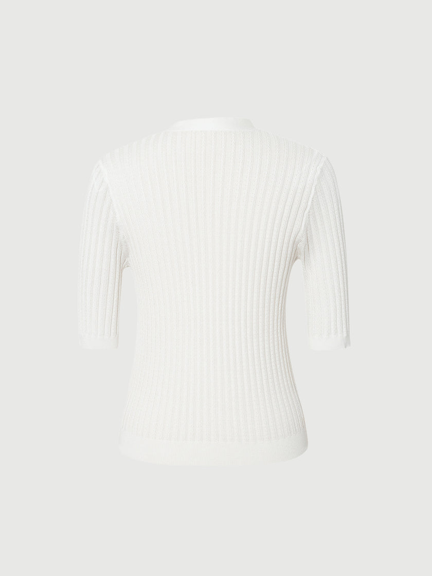 White lyocell knit top, V-neck, half-long sleeves