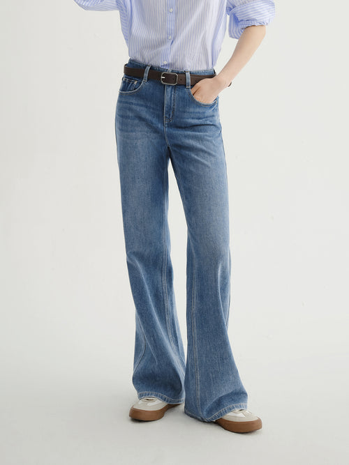 Load image 1 in gallery view. Flared Jeans