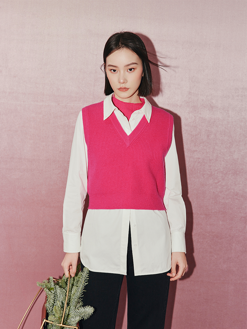 Women's Rose Red V Neck Sleeveless 100% Sheep Wool Knit Top