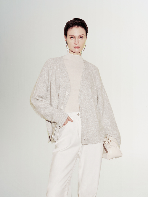 Carica immagine 1 in visualizzazione galleria. Women's Gray V Neck Drop Shoulder Knit Cardigan