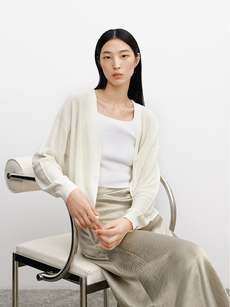 Women's Original White V Neck Long Sleeves Summer Cardigan