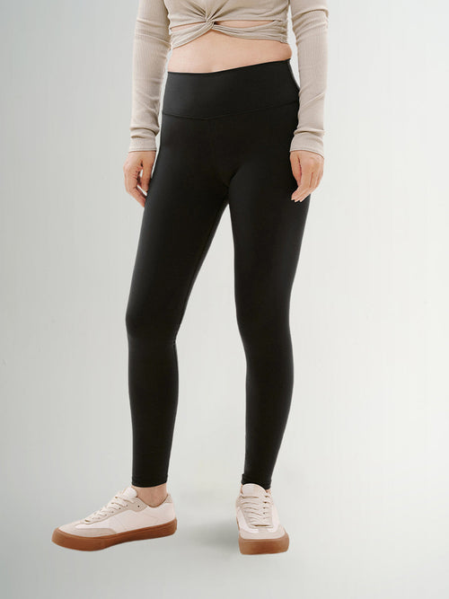 Load image 1 in gallery view. Black long yoga pants