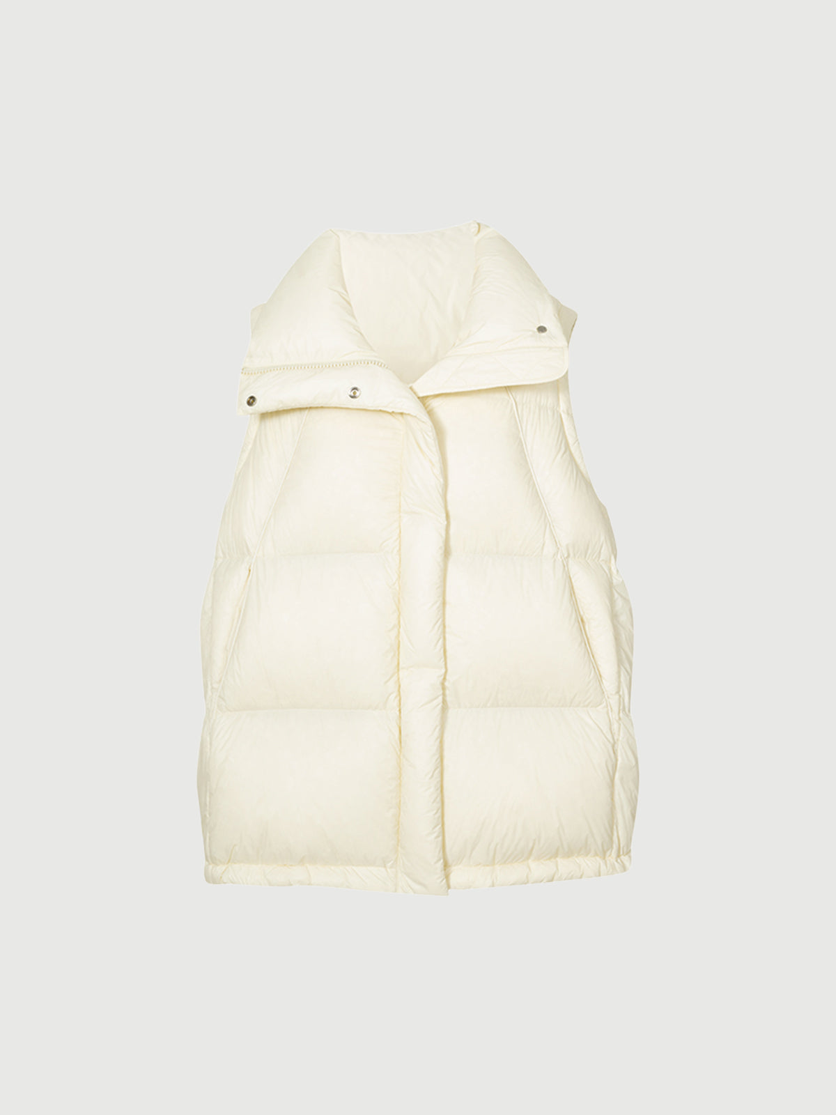 Sleeveless down jacket