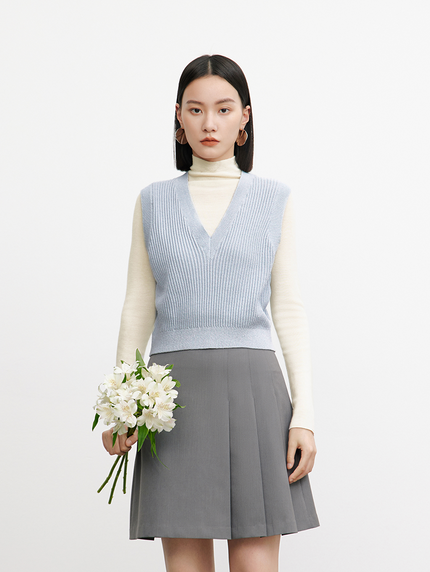 Women's Sky Blue V Neck Rib Pattern Knit Vest Sweater
