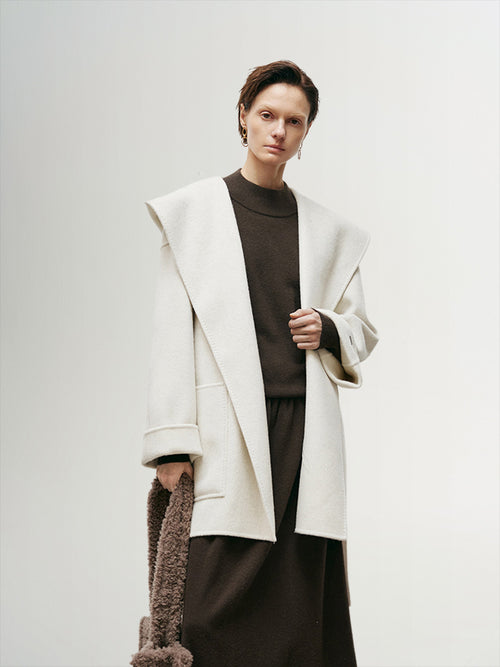 Charger l'image 1 dans la galerie. Women's White Belted Wool Coat with Hood