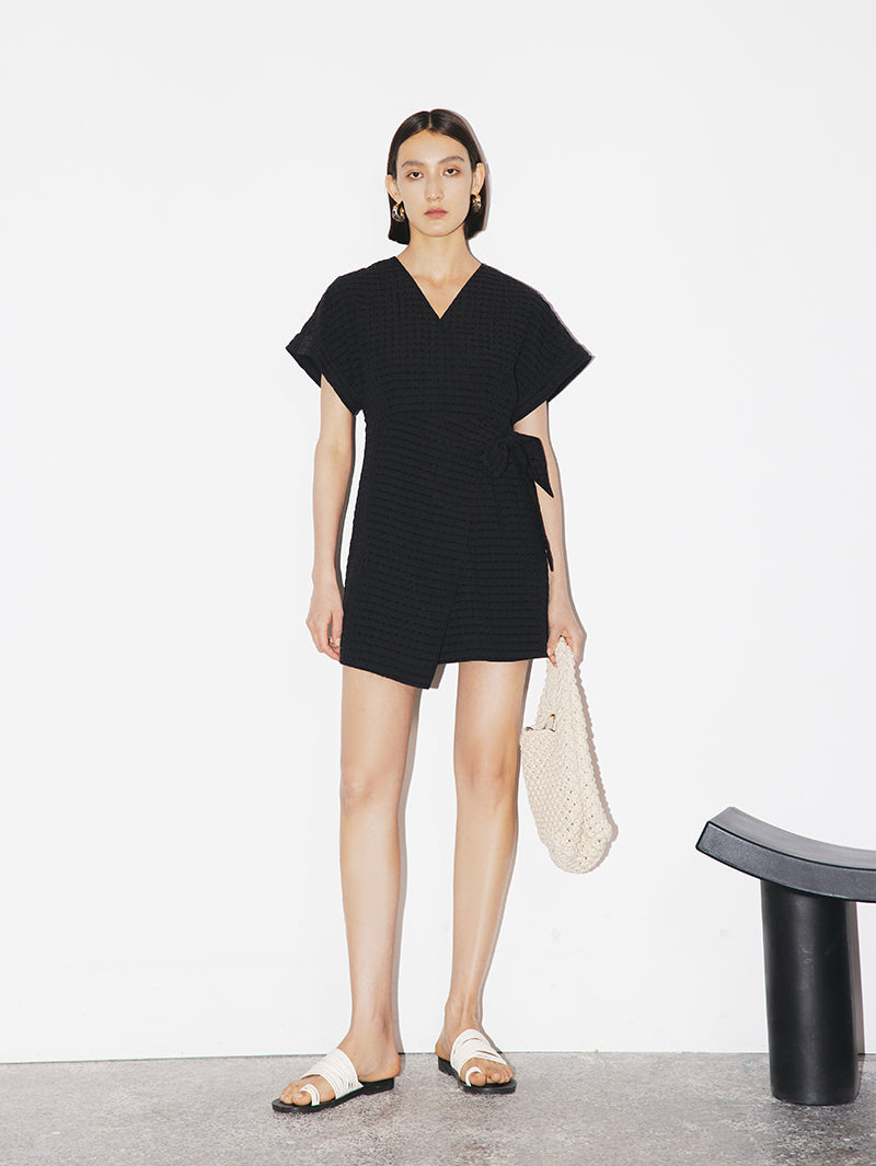 Women's Black V Neck Short Sleeves Stable Sucker Belted Dress