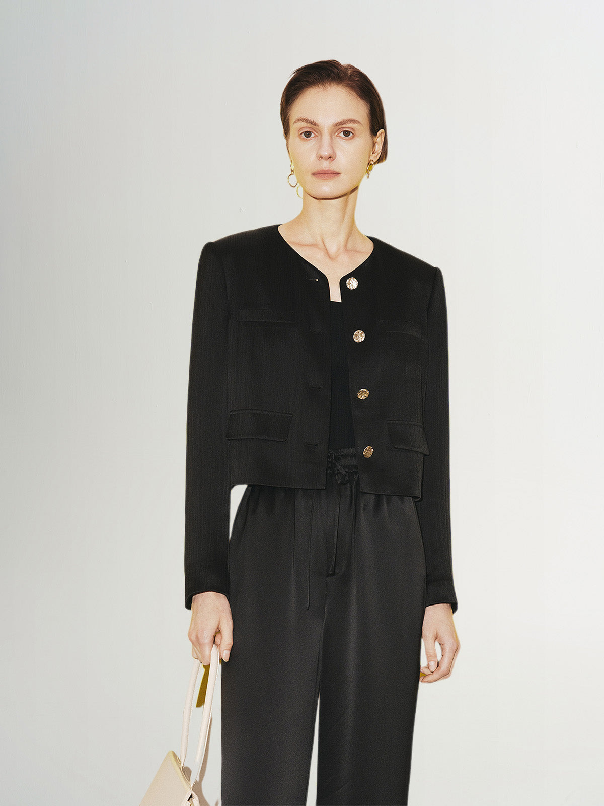 Women's Noir Round NeckSmooth Acetate Short Jacket