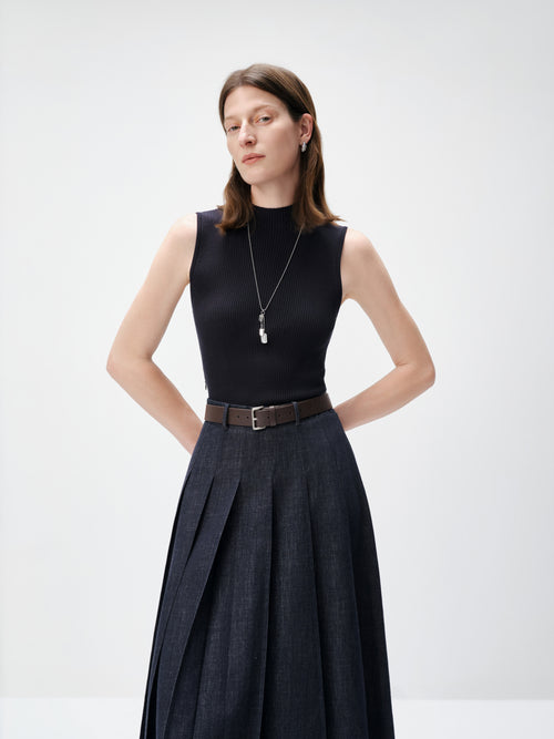 Carica immagine 1 in visualizzazione galleria. Mock-Neck Belted Denim Maxi Dress