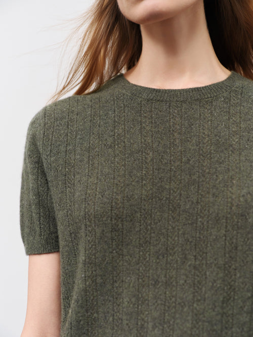 Load image 1 in gallery view. Crew Neck Short Sleeve Knit Sweater
