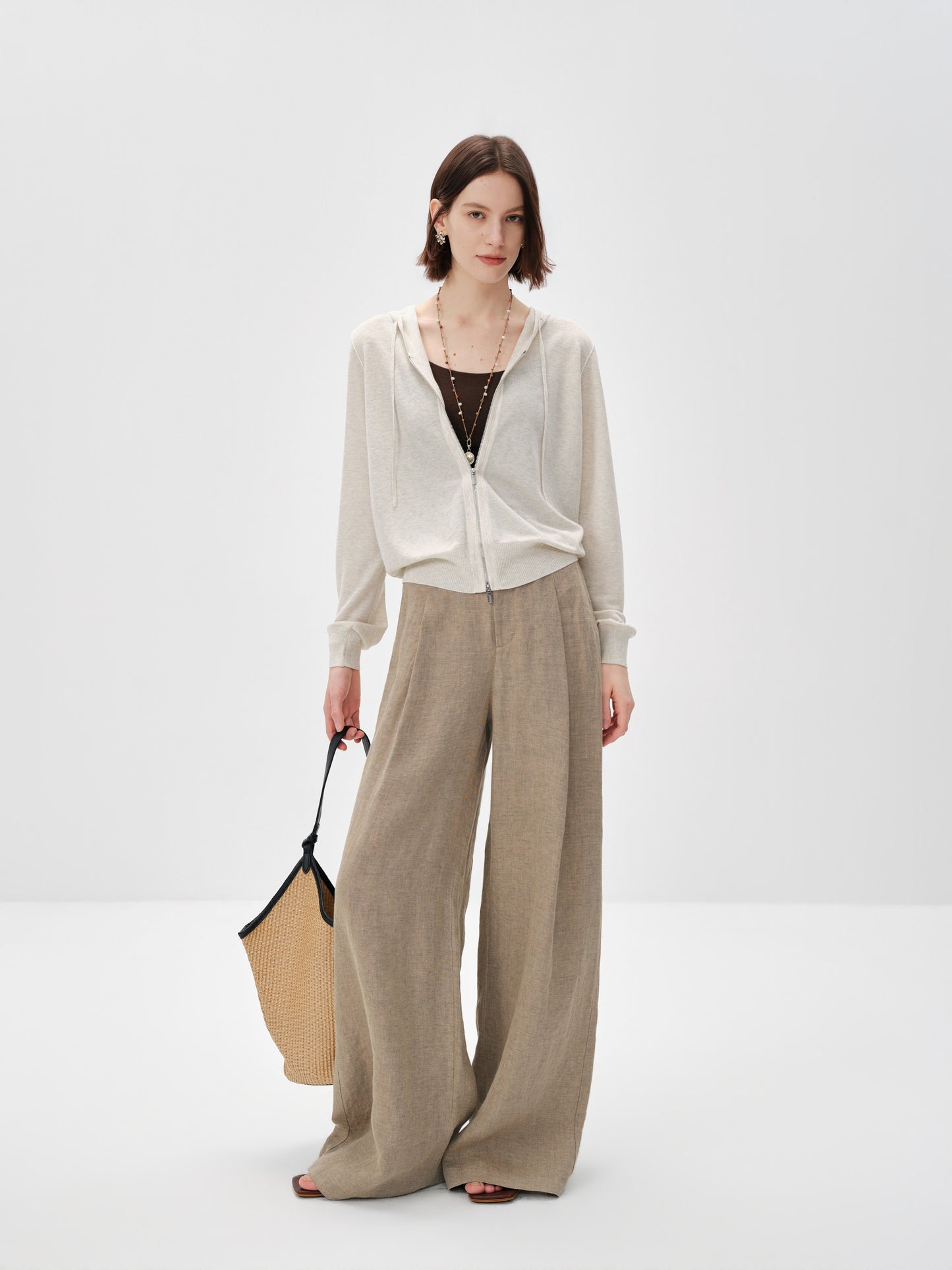 Pleated Wide-Leg Linen Trousers