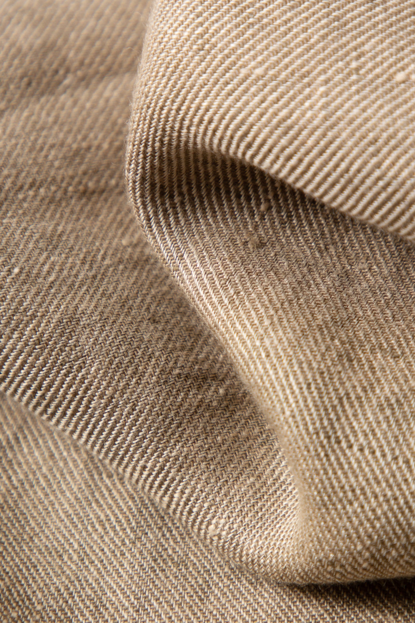 Pleated Wide-Leg Linen Trousers