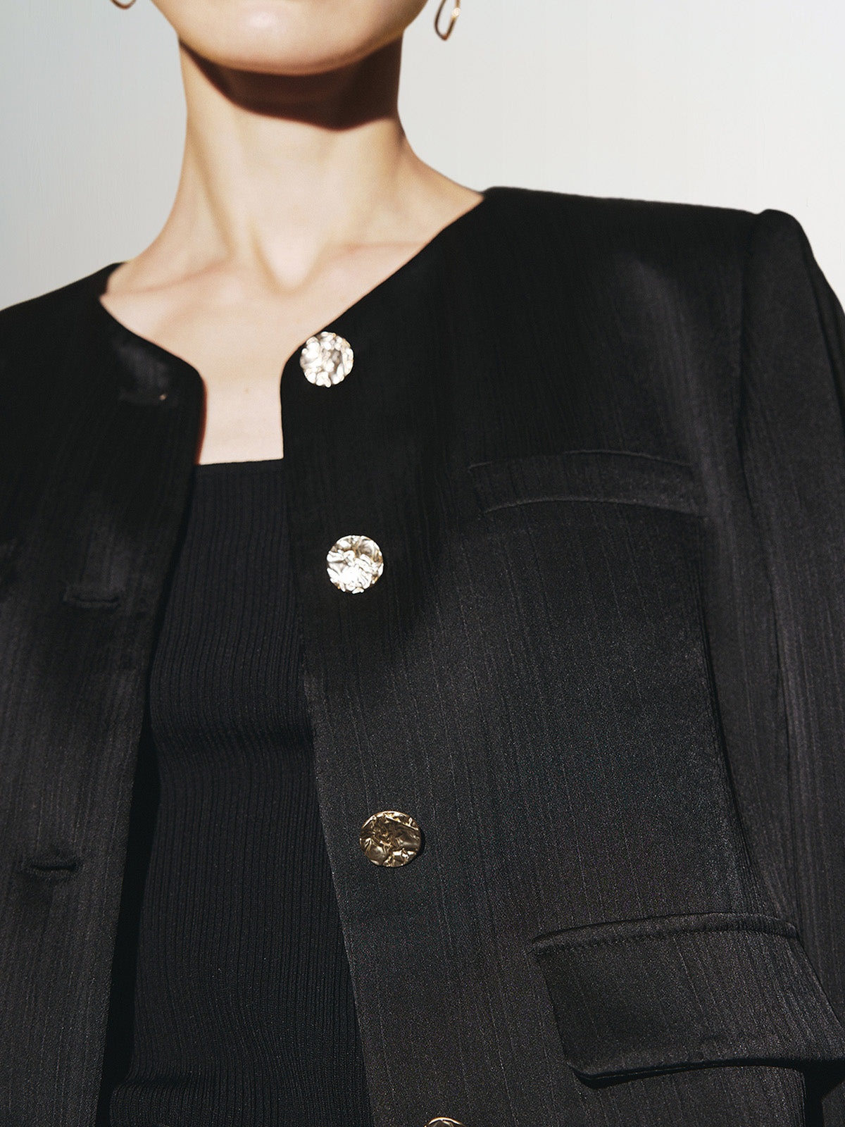 Women's Noir Round NeckSmooth Acetate Short Jacket