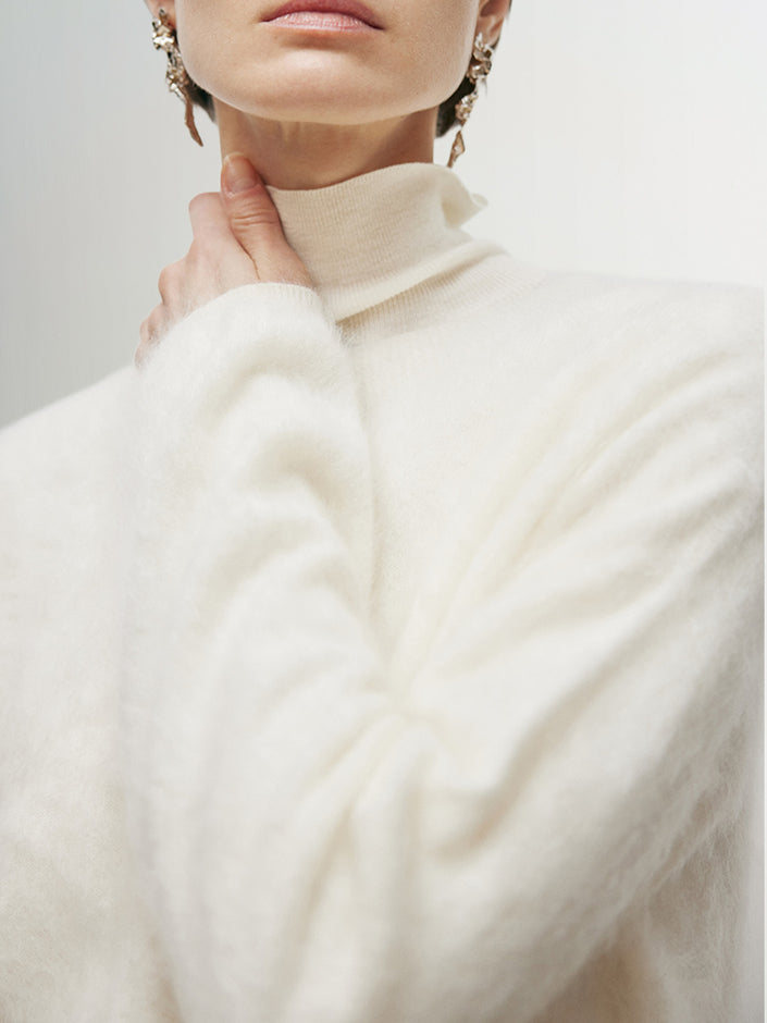 Women's White Casual Round Neck Cashmere Sweater