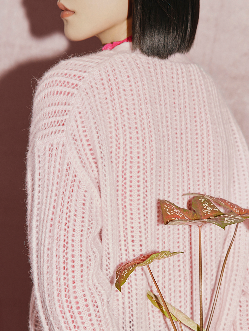 Women's Pink Sheep Wool V Neck Long Sleeve Knit Sweater