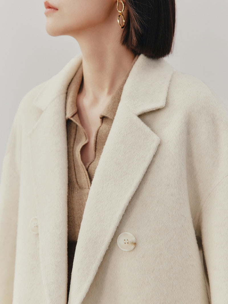 Women's White Notch Lapel Sheep Wool Short Coat