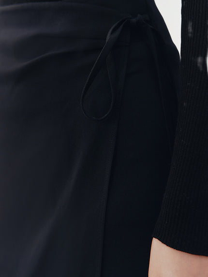 Black straight skirt
