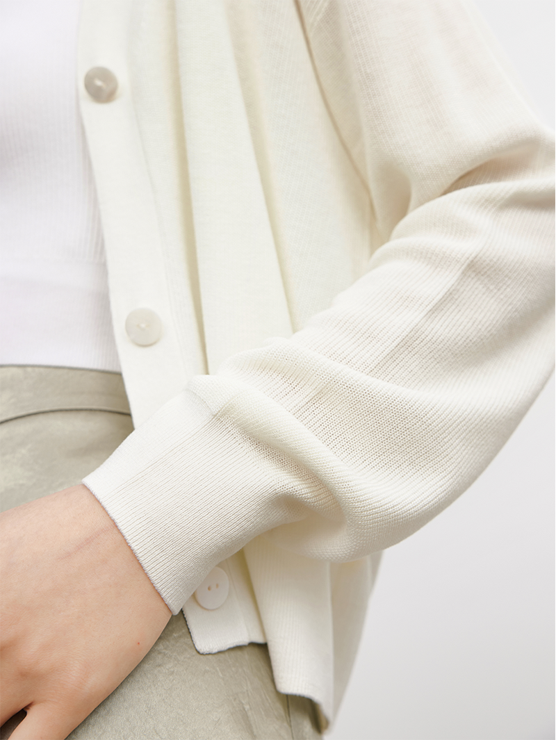 Women's Original White V Neck Long Sleeves Summer Cardigan