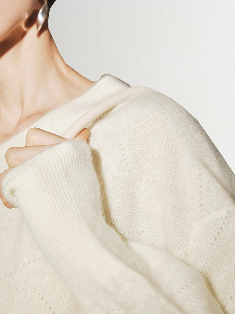 Cashmere V-neck sweater, long sleeves, natural white
