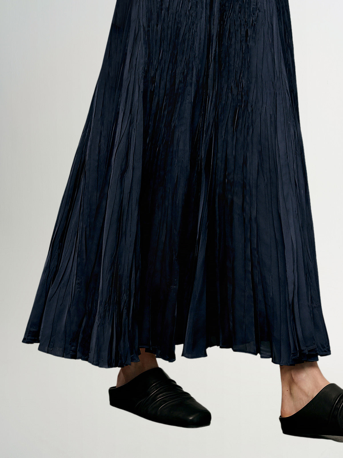 Elastic-Waist Pleated Maxi Skirt