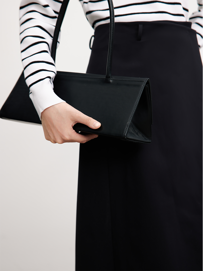 Women's Black Knit A-Line Middle Length Belted Skirt