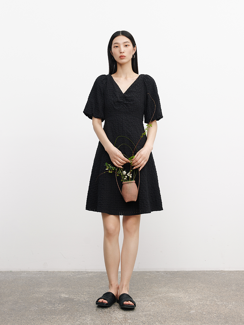 Women's Black V Neck Puff Sleeves Stable Sucker Shirring Smocking Design Dress