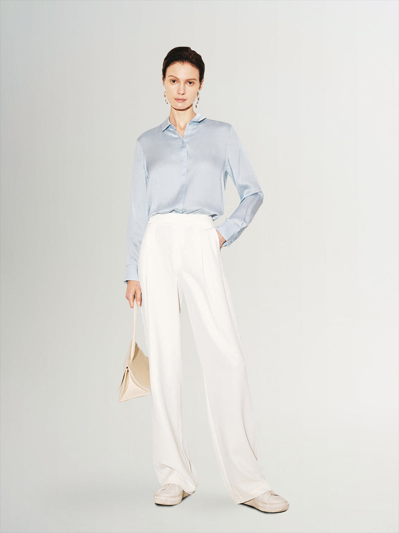 Chemise en soie bleue